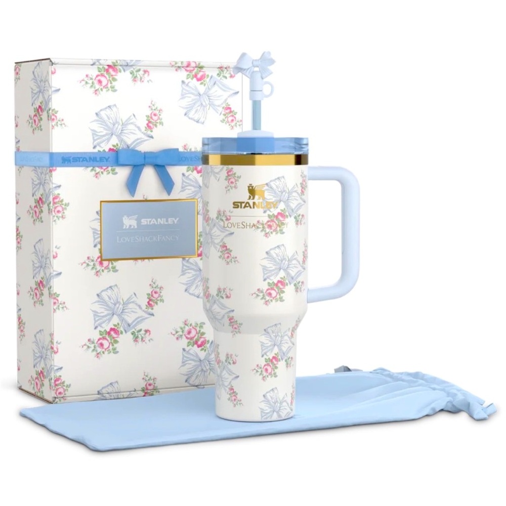 The Stanley x Love Shack Fancy Holiday Quencher 40 oz Rosa Beaux Blue